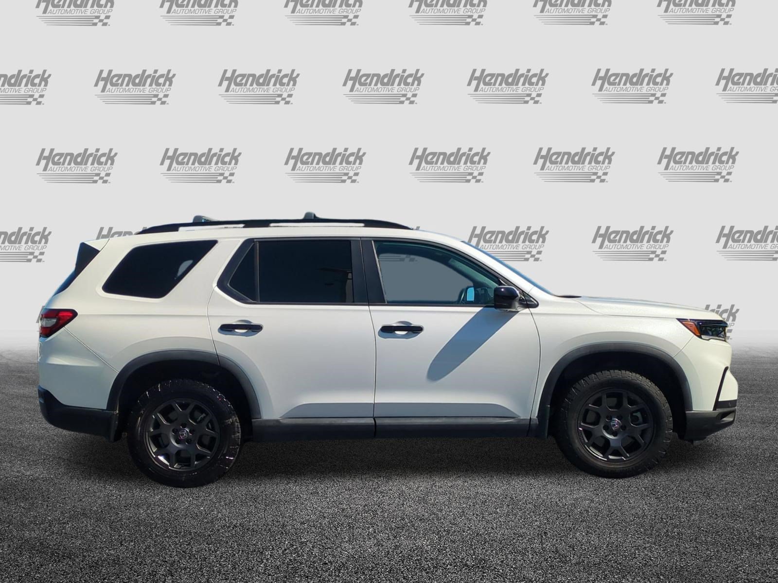 Used 2025 Honda Pilot TrailSport image 10
