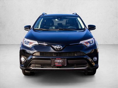 Used 2018 Toyota RAV4 Limited image 2