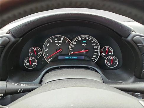 Used 2011 Chevrolet Corvette Coupe w/ 1LT image 11