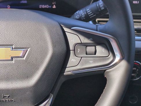 Used 2025 Chevrolet Trax LT w/ LT Convenience Package image 24