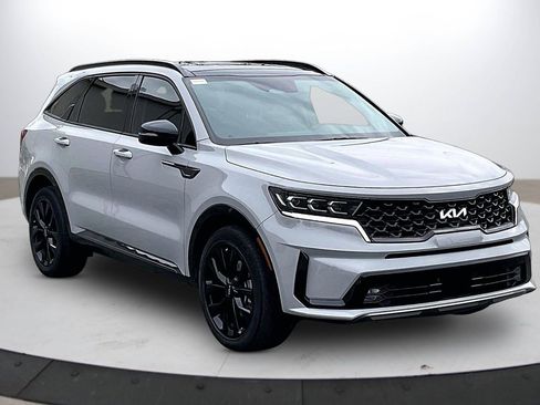 Used 2023 Kia Sorento SX image 2