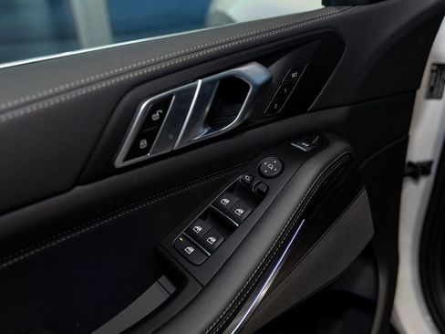 New 2026 BMW X5 xDrive40i w/ Premium Package image 13