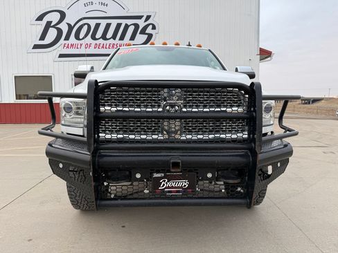 Used 2017 RAM 2500 Laramie AWD/4WD image 2