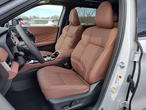 New 2026 Mitsubishi Outlander SEL AWD/4WD image 8