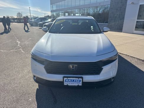 Used 2023 Honda Accord Touring image 6