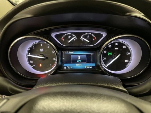 Used 2020 Buick Envision Essence image 6