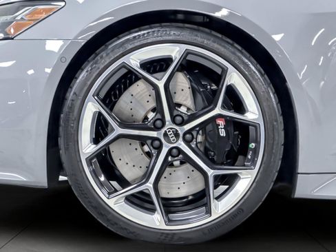 Certified 2024 Audi RS 6 performance AWD/4WD image 26