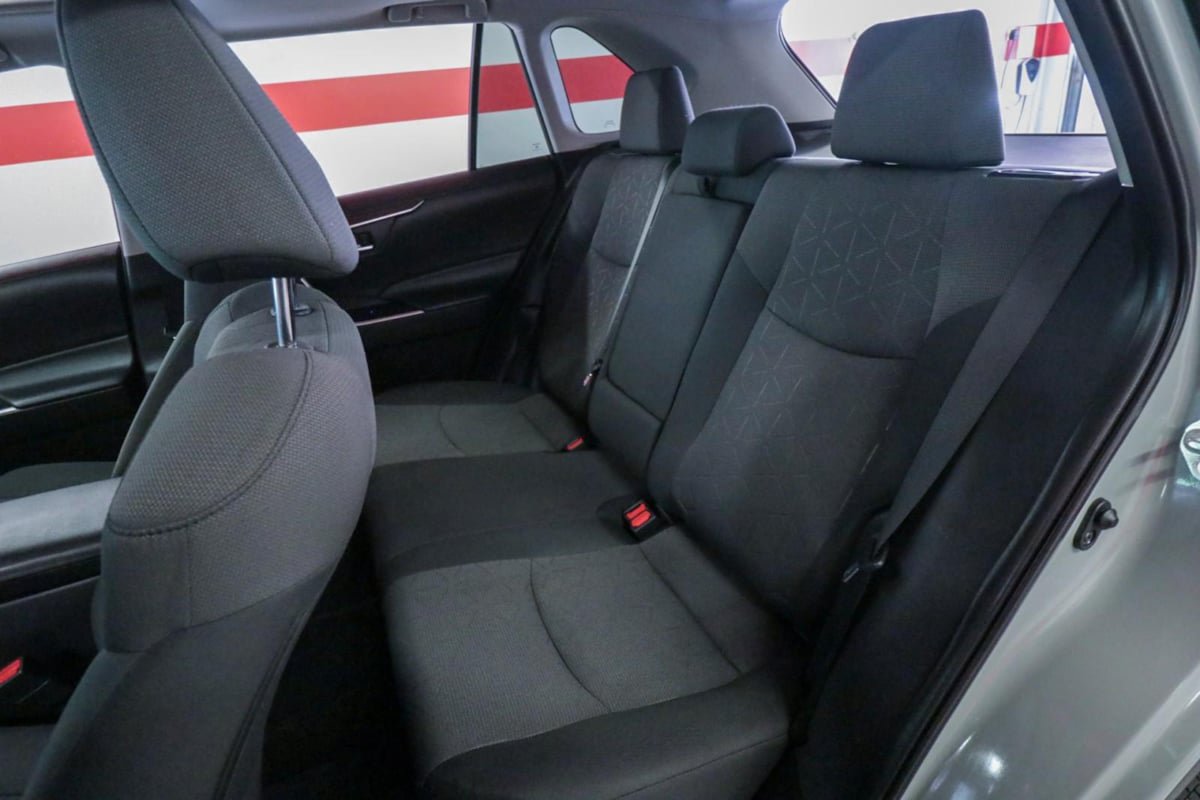 Used 2022 Toyota RAV4 XLE w/ Convenience Package FWD image 13
