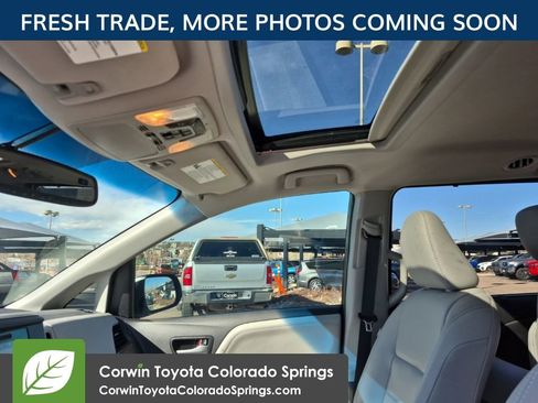 Used 2017 Toyota Sienna Limited image 14