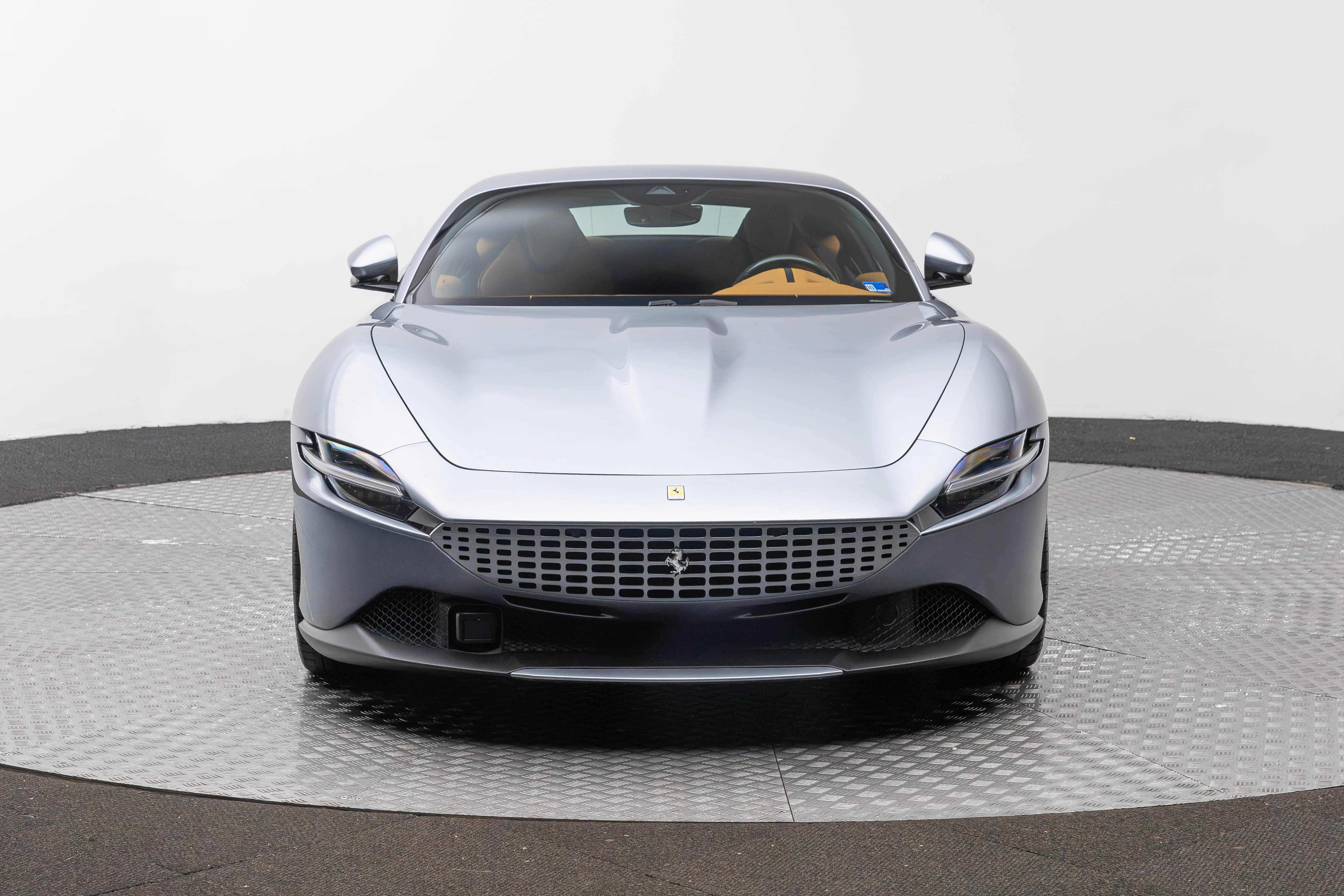 Used 2022 Ferrari Roma RWD image 10