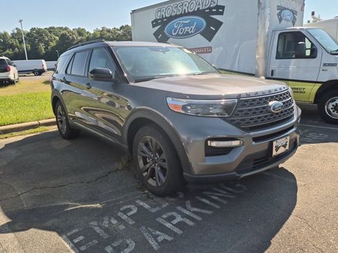 Certified 2023 Ford Explorer XLT w/ Equipment Group 202A RWD image 2