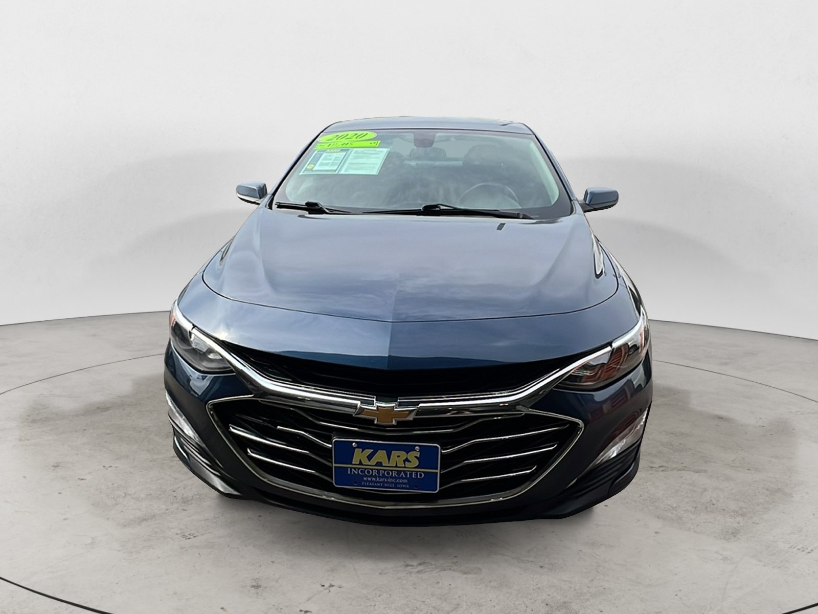 Used 2020 Chevrolet Malibu LT FWD image 2