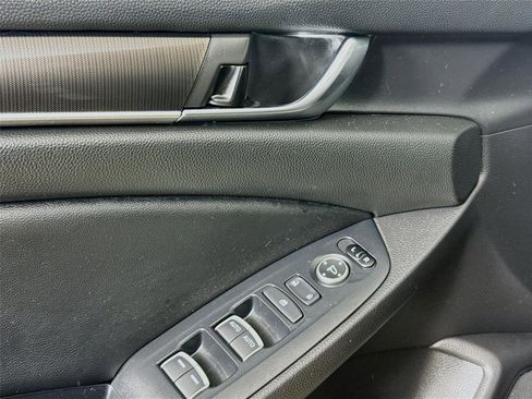 Used 2022 Honda Accord Sport image 17