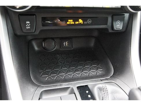 Used 2024 Toyota RAV4 XLE w/ Convenience Package FWD image 30