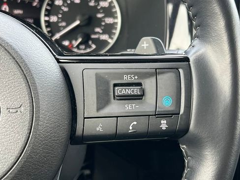 Used 2025 Nissan Pathfinder SL image 24