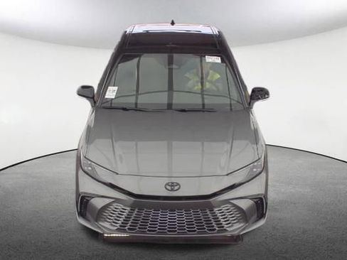 Used 2025 Toyota Camry XSE image 2