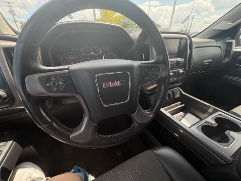 Used 2016 GMC Sierra 1500 SLE w/ All-Terrain Package AWD/4WD image 9