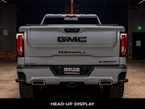 Used 2025 GMC Sierra 1500 Denali image 8
