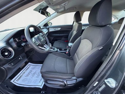 Used 2023 Kia Forte LXS FWD image 9