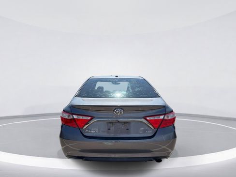 Used 2015 Toyota Camry XSE image 6