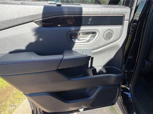 New 2025 Honda Pilot TrailSport image 14