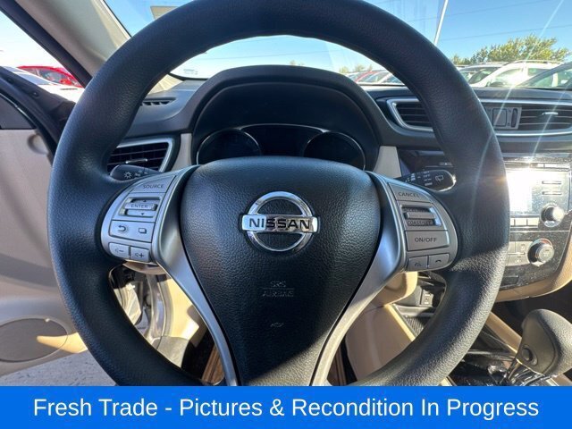 Used 2016 Nissan Rogue S w/ Appearance Package AWD/4WD image 12