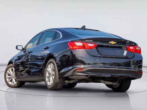 Used 2025 Chevrolet Malibu LT FWD image 3