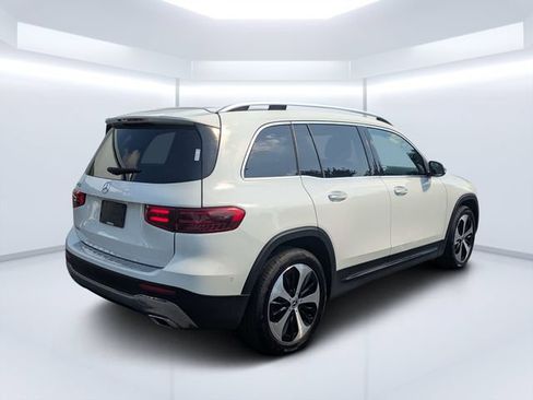 Used 2025 Mercedes-Benz GLB 250 image 3