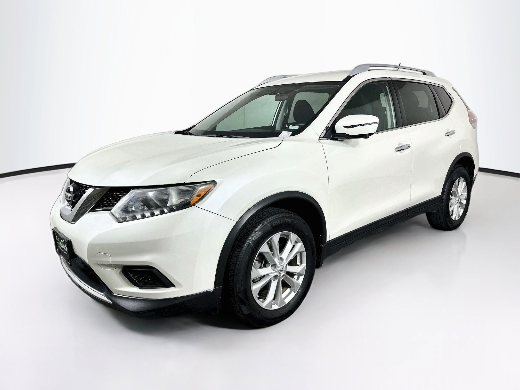 Used 2016 Nissan Rogue SV w/ SV Premium Package AWD/4WD image 3