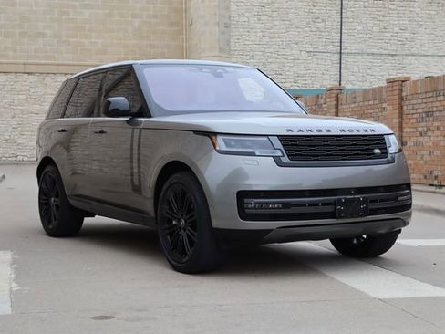Used 2023 Land Rover Range Rover SE AWD/4WD image 2