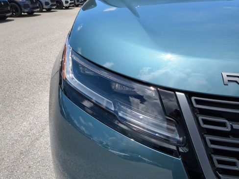 New 2026 Land Rover Range Rover Velar S image 9