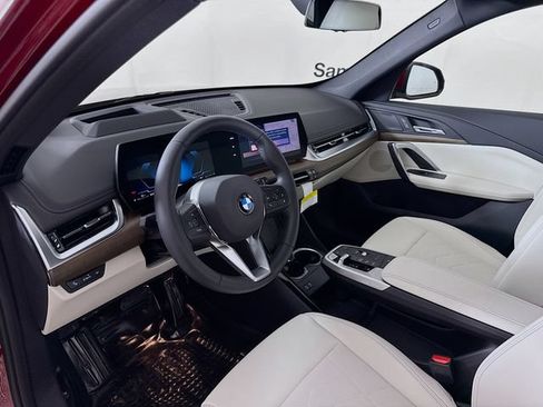 New 2026 BMW X1 xDrive28i w/ Technology Package AWD/4WD image 9