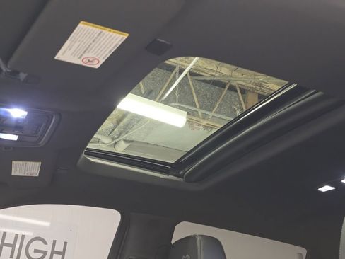 Used 2022 Chevrolet Silverado 2500 High Country w/ Z71 Off-Road Package image 44