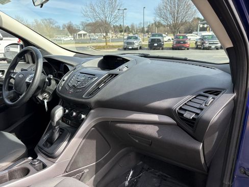 Used 2015 Ford Escape SE image 22