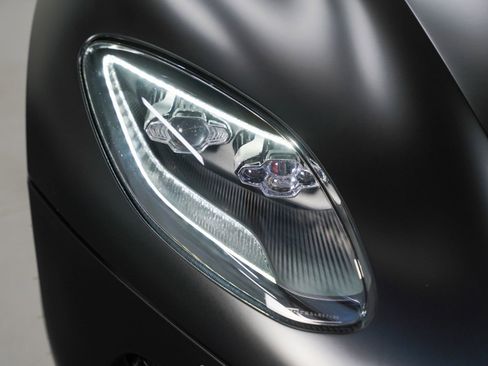 Used 2022 Aston Martin DBS Superleggera Volante RWD image 11
