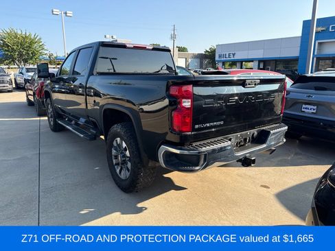 Used 2024 Chevrolet Silverado 2500 LT AWD/4WD image 3