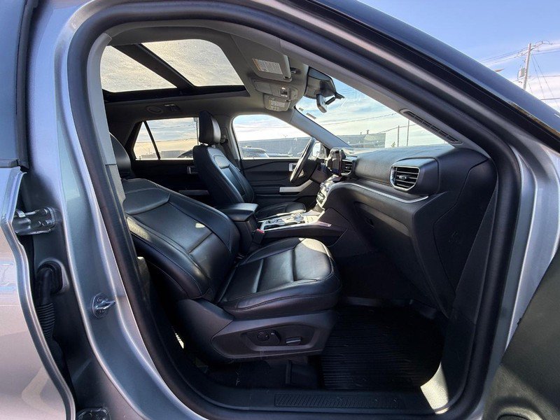 Certified 2023 Ford Explorer XLT w/ Equipment Group 202A AWD/4WD image 13