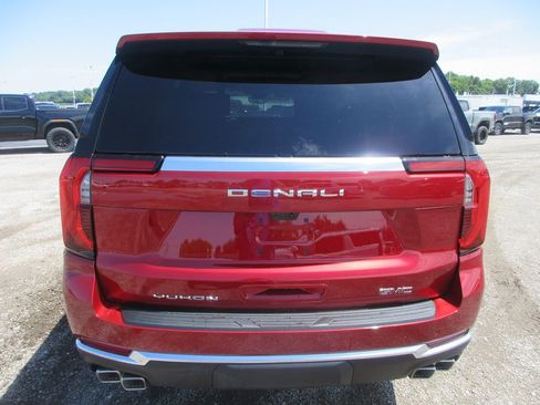 New 2026 GMC Yukon Denali w/ Denali Reserve Package AWD/4WD image 5