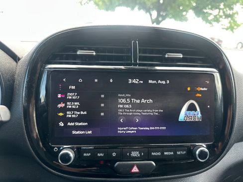 Used 2023 Kia Soul S FWD image 17