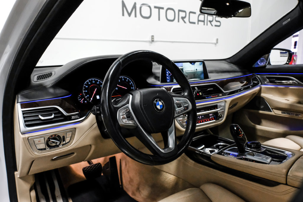 Used 2016 BMW 750i xDrive AWD/4WD image 3