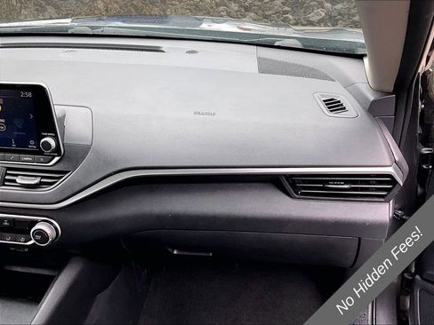 Used 2022 Nissan Altima 2.5 SV FWD image 14