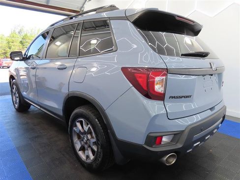 Used 2023 Honda Passport TrailSport image 11