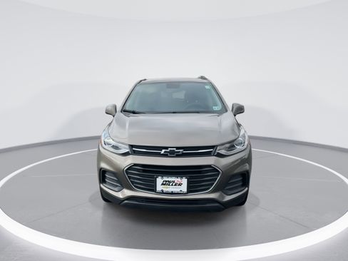Used 2022 Chevrolet Trax LT w/ Sport Edition image 3