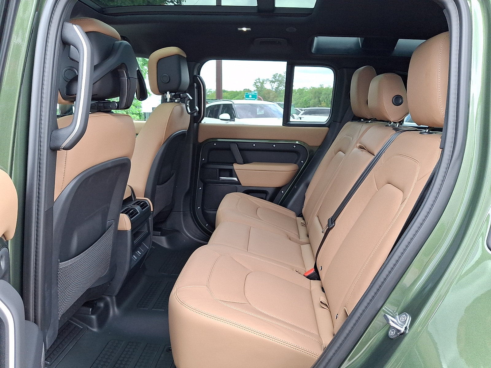 New 2026 Land Rover Defender 110 S AWD/4WD image 5