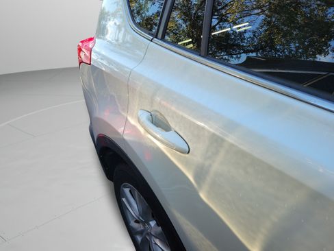 Used 2013 Toyota RAV4 Limited AWD/4WD image 18
