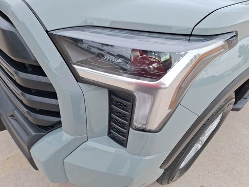 Used 2026 Toyota Tundra SR5 AWD/4WD image 10