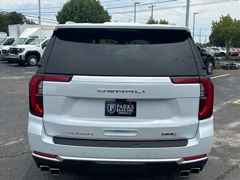 New 2026 GMC Yukon Denali w/ Denali Reserve Package AWD/4WD image 10