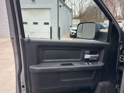 Used 2019 RAM 2500 Tradesman image 31