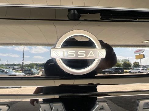 Certified 2023 Nissan Armada SL w/ Midnight Edition Package AWD/4WD image 36