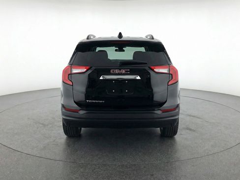 Used 2024 GMC Terrain SLE image 7